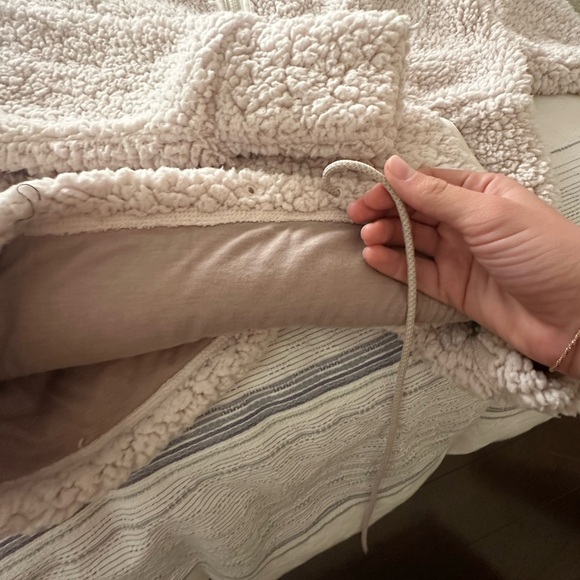 Prana Sherpa Quarter Zip, Size S - Picture 2 of 2